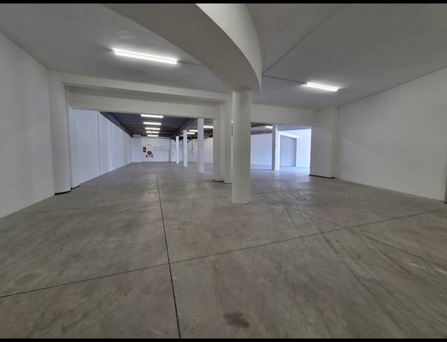 429M² RETAIL TO LET IN HALFWAY HOUSE